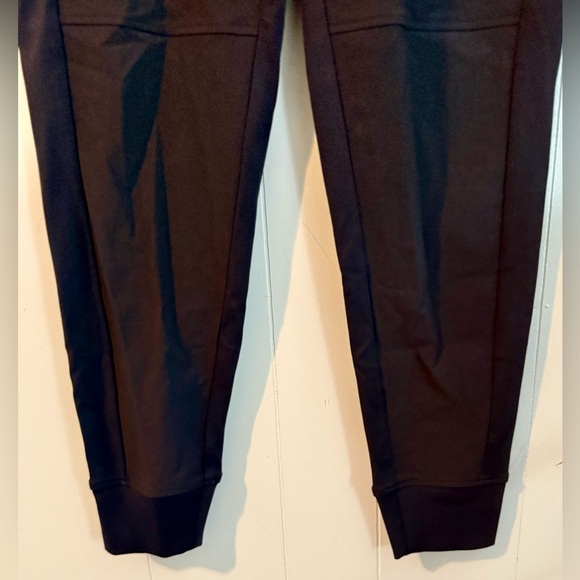 Athleta Headlands Hybrid Trek Ladies Black Joggers with Zipper Pockets, Size 4 - Picture 5 of 8